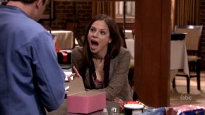 FREDDIE_-_E1X05_THE_WAR_OF_THE_ROSE_375.jpg