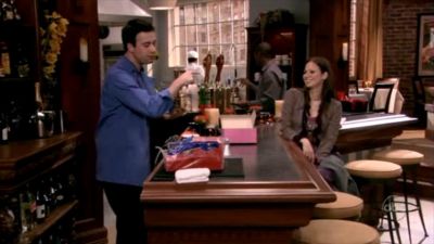 FREDDIE_-_E1X05_THE_WAR_OF_THE_ROSE_410.jpg