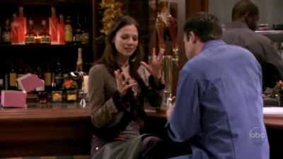 FREDDIE_-_E1X05_THE_WAR_OF_THE_ROSE_424.jpg
