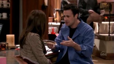 FREDDIE_-_E1X05_THE_WAR_OF_THE_ROSE_431.jpg