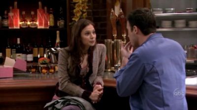 FREDDIE_-_E1X05_THE_WAR_OF_THE_ROSE_442.jpg