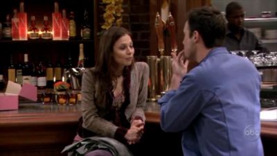 FREDDIE_-_E1X05_THE_WAR_OF_THE_ROSE_447.jpg