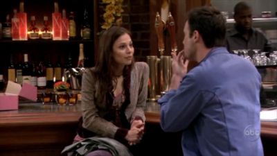 FREDDIE_-_E1X05_THE_WAR_OF_THE_ROSE_448.jpg