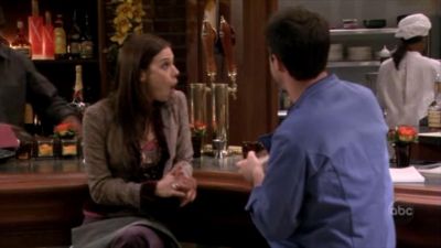 FREDDIE_-_E1X05_THE_WAR_OF_THE_ROSE_457.jpg