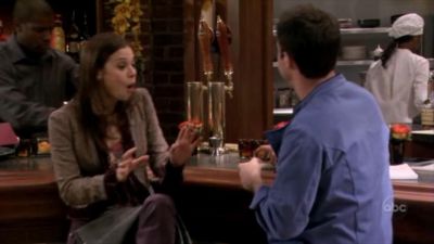 FREDDIE_-_E1X05_THE_WAR_OF_THE_ROSE_458.jpg