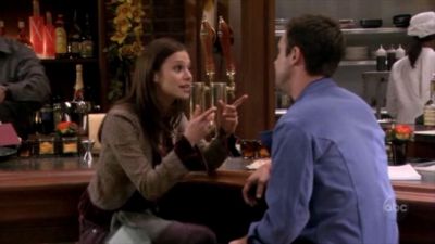 FREDDIE_-_E1X05_THE_WAR_OF_THE_ROSE_463.jpg