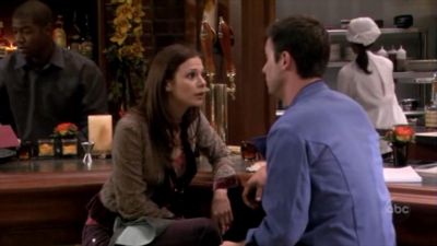FREDDIE_-_E1X05_THE_WAR_OF_THE_ROSE_469.jpg