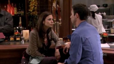 FREDDIE_-_E1X05_THE_WAR_OF_THE_ROSE_470.jpg