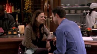 FREDDIE_-_E1X05_THE_WAR_OF_THE_ROSE_473.jpg