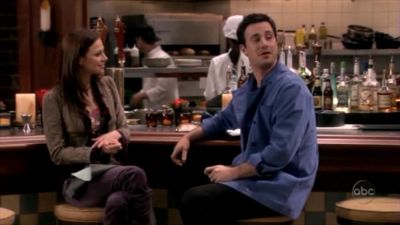 FREDDIE_-_E1X05_THE_WAR_OF_THE_ROSE_498.jpg