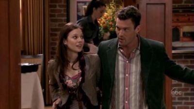 FREDDIE_-_E1X05_THE_WAR_OF_THE_ROSE_523.jpg
