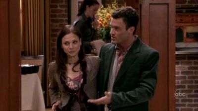 FREDDIE_-_E1X05_THE_WAR_OF_THE_ROSE_526.jpg