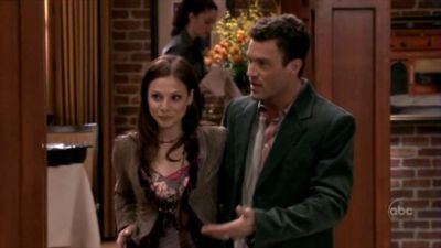 FREDDIE_-_E1X05_THE_WAR_OF_THE_ROSE_528.jpg