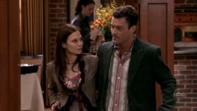 FREDDIE_-_E1X05_THE_WAR_OF_THE_ROSE_531.jpg