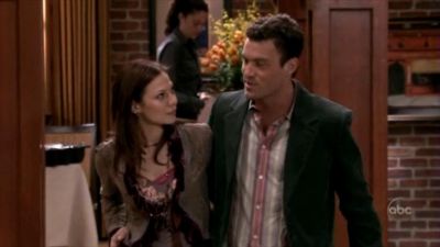 FREDDIE_-_E1X05_THE_WAR_OF_THE_ROSE_534.jpg
