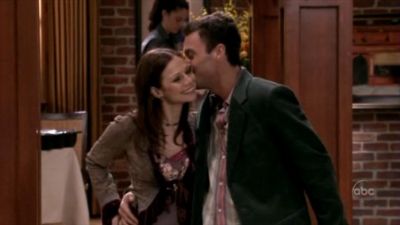FREDDIE_-_E1X05_THE_WAR_OF_THE_ROSE_539.jpg