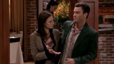 FREDDIE_-_E1X05_THE_WAR_OF_THE_ROSE_549.jpg