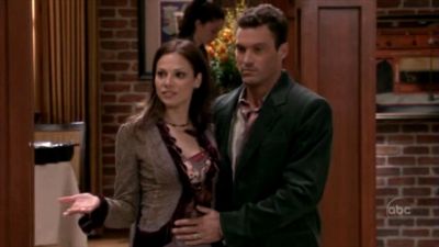 FREDDIE_-_E1X05_THE_WAR_OF_THE_ROSE_553.jpg