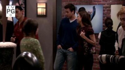 FREDDIE_-_E1X05_THE_WAR_OF_THE_ROSE_561.jpg