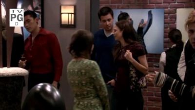 FREDDIE_-_E1X05_THE_WAR_OF_THE_ROSE_563.jpg