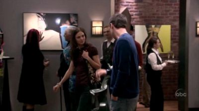 FREDDIE_-_E1X05_THE_WAR_OF_THE_ROSE_574.jpg