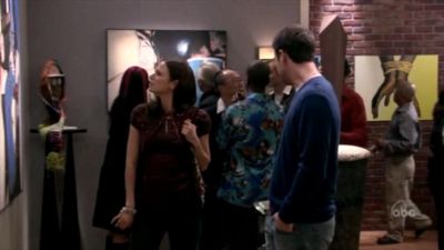 FREDDIE_-_E1X05_THE_WAR_OF_THE_ROSE_575.jpg