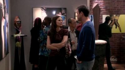 FREDDIE_-_E1X05_THE_WAR_OF_THE_ROSE_587.jpg
