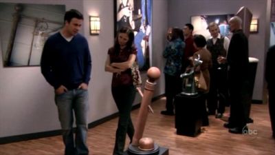 FREDDIE_-_E1X05_THE_WAR_OF_THE_ROSE_596.jpg