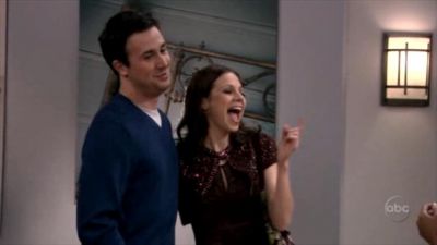 FREDDIE_-_E1X05_THE_WAR_OF_THE_ROSE_604.jpg