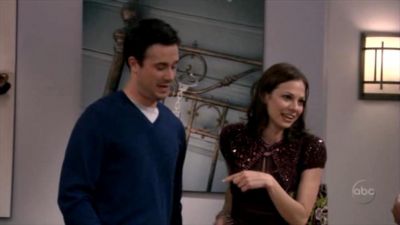 FREDDIE_-_E1X05_THE_WAR_OF_THE_ROSE_609.jpg