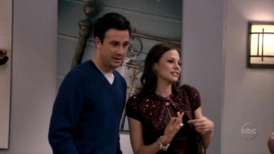 FREDDIE_-_E1X05_THE_WAR_OF_THE_ROSE_614.jpg