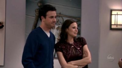 FREDDIE_-_E1X05_THE_WAR_OF_THE_ROSE_618.jpg