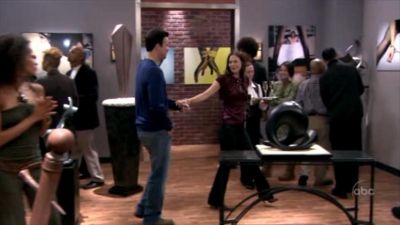 FREDDIE_-_E1X05_THE_WAR_OF_THE_ROSE_630.jpg