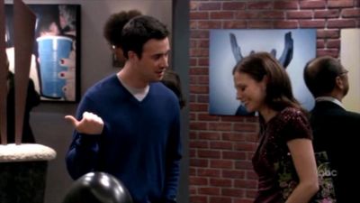 FREDDIE_-_E1X05_THE_WAR_OF_THE_ROSE_642.jpg