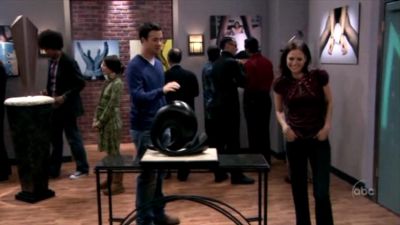 FREDDIE_-_E1X05_THE_WAR_OF_THE_ROSE_645.jpg