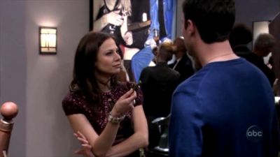FREDDIE_-_E1X05_THE_WAR_OF_THE_ROSE_668.jpg