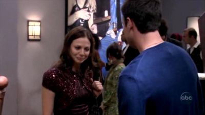 FREDDIE_-_E1X05_THE_WAR_OF_THE_ROSE_682.jpg