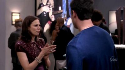 FREDDIE_-_E1X05_THE_WAR_OF_THE_ROSE_686.jpg