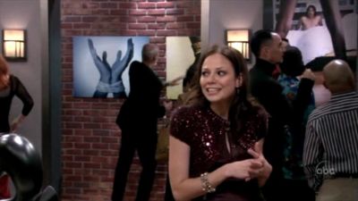 FREDDIE_-_E1X05_THE_WAR_OF_THE_ROSE_692.jpg