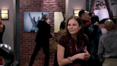 FREDDIE_-_E1X05_THE_WAR_OF_THE_ROSE_693.jpg