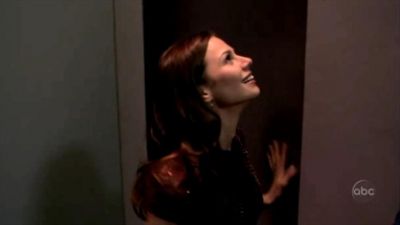 FREDDIE_-_E1X05_THE_WAR_OF_THE_ROSE_701.jpg