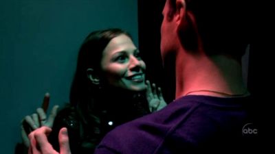 FREDDIE_-_E1X05_THE_WAR_OF_THE_ROSE_737.jpg