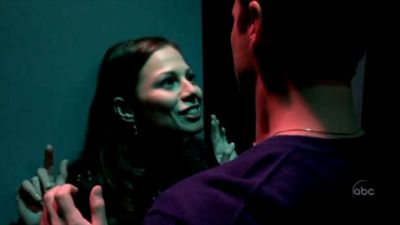 FREDDIE_-_E1X05_THE_WAR_OF_THE_ROSE_742.jpg