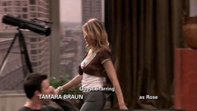 FREDDIE_-_E1X05_THE_WAR_OF_THE_ROSE_816.jpg