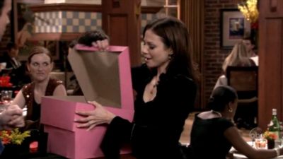 FREDDIE_-_E1X06_THE_ITALIAN_JOB_025.jpg