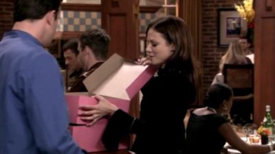 FREDDIE_-_E1X06_THE_ITALIAN_JOB_030.jpg