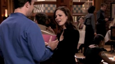 FREDDIE_-_E1X06_THE_ITALIAN_JOB_051.jpg