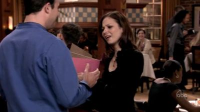 FREDDIE_-_E1X06_THE_ITALIAN_JOB_054.jpg