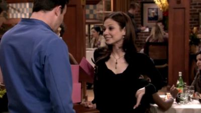 FREDDIE_-_E1X06_THE_ITALIAN_JOB_063.jpg