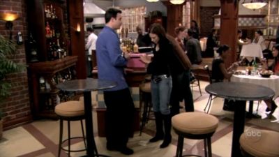 FREDDIE_-_E1X06_THE_ITALIAN_JOB_083.jpg